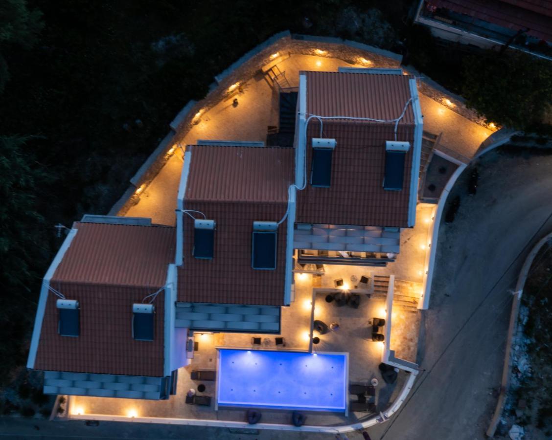 Clelia'S And Dione'S Design Studios Swimming Pool Nikiana Dış mekan fotoğraf